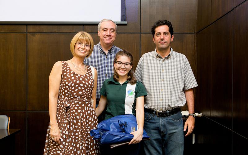 3º Lugar PIBIC: Rebecca Montamagni Almeida